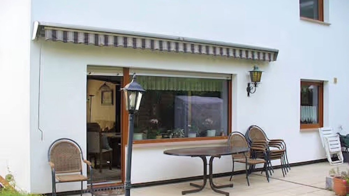 Weinheim Apartment | Apartment 'Ferienwohnung Petryk' with Private Terrace, Private Garden and Wi-Fi