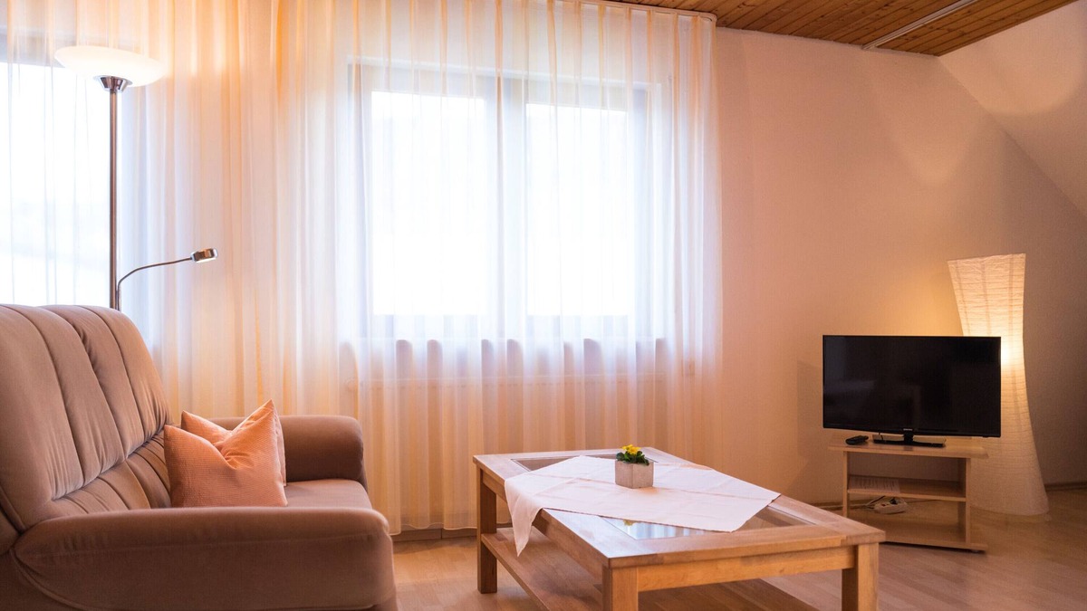 Auggen Apartment | Apartment 'Ferienwohnung Riesling' with Shared Pool, Shared Garden and Wi-Fi