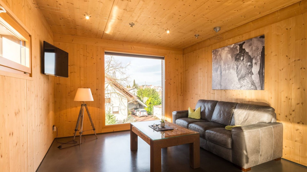 Auggen Apartment | Apartment 'Ferienwohnung Chardonnay' with Shared Pool, Shared Garden and Wi-Fi
