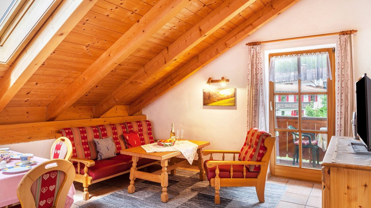 Obergrainau Apartment | Apartment 'Ferienwohnung Kramer' with Balcony and Wi-Fi
