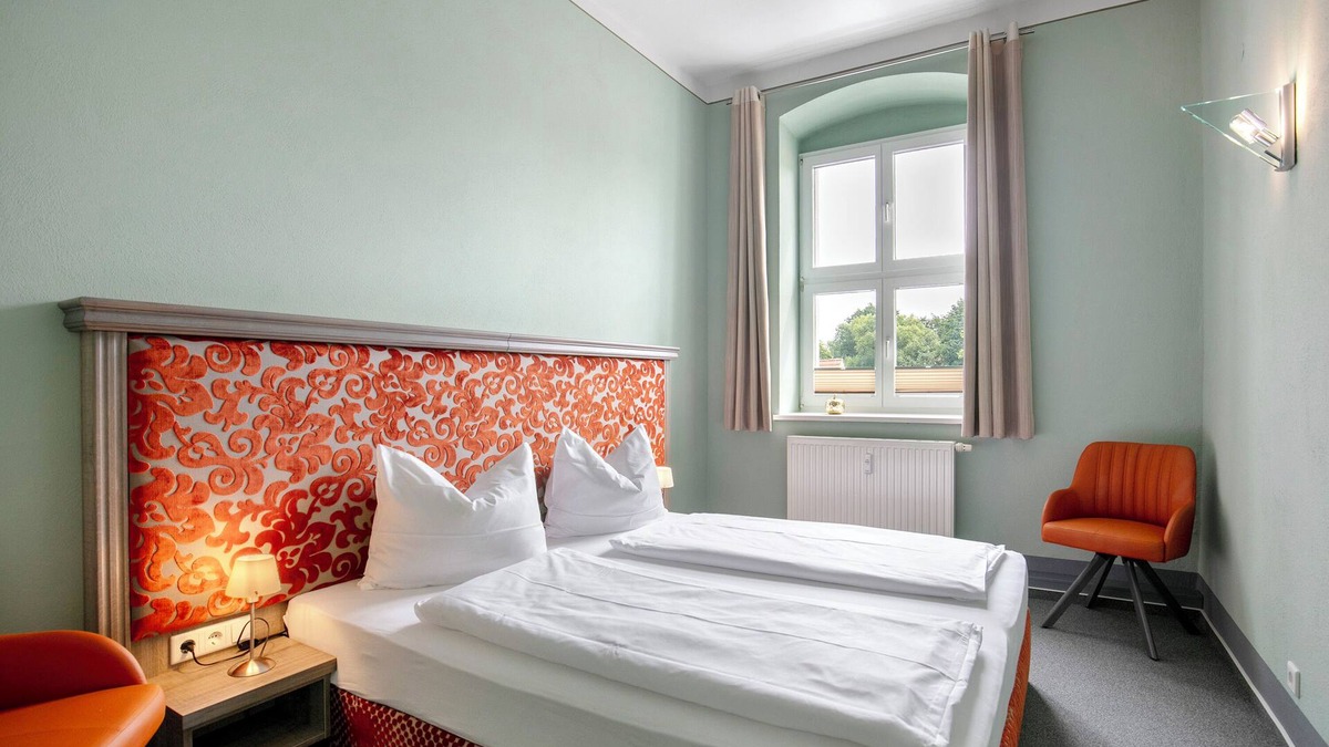 Luckau Apartment | Apartment 'Ferienwohnung 2' with Shared Terrace and Wi-Fi