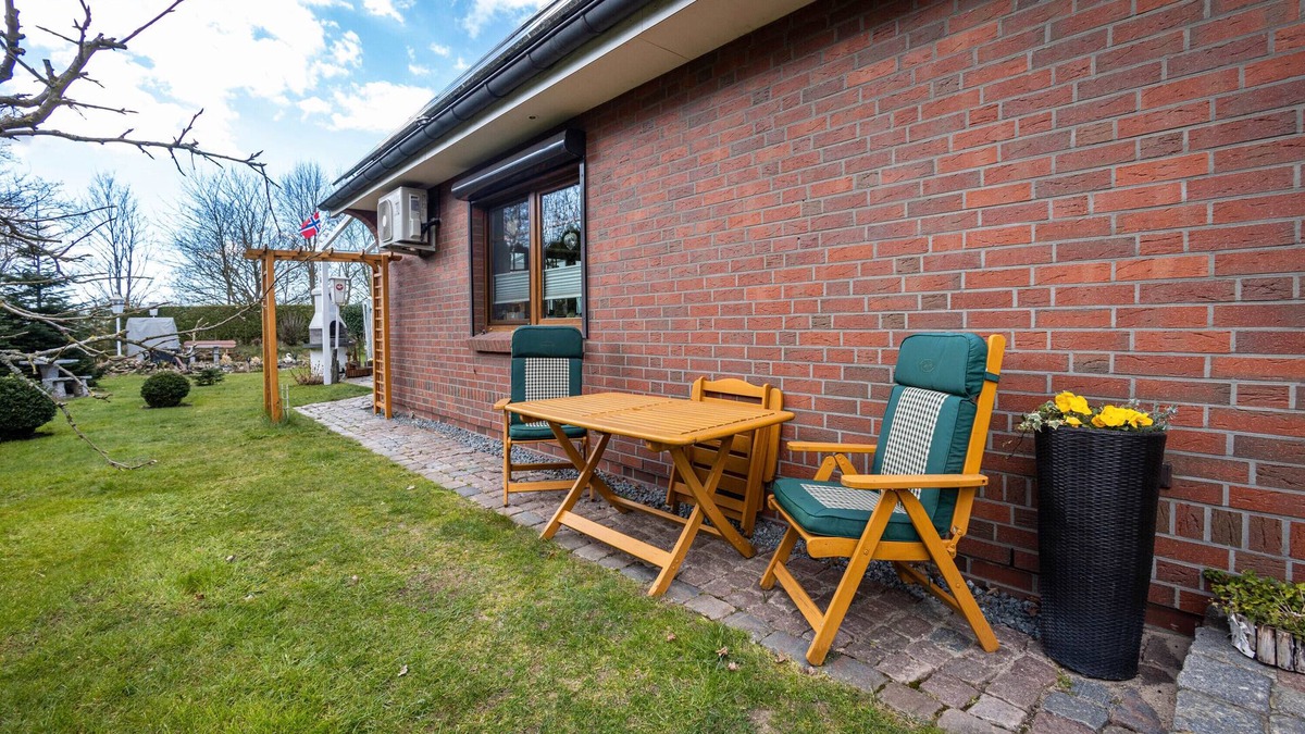 Nindorf Apartment | Apartment 'Ferienwohnung Lemburg' with Shared Terrace, Shared Garden and Wi-Fi