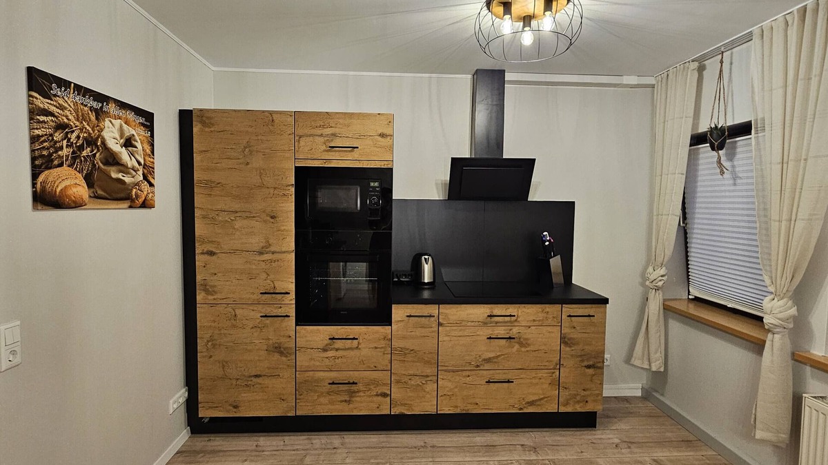 Nuttlar Apartment | Apartment 'Ferienwohnung An Den Ruhrauen' with Mountain View and Wi-Fi