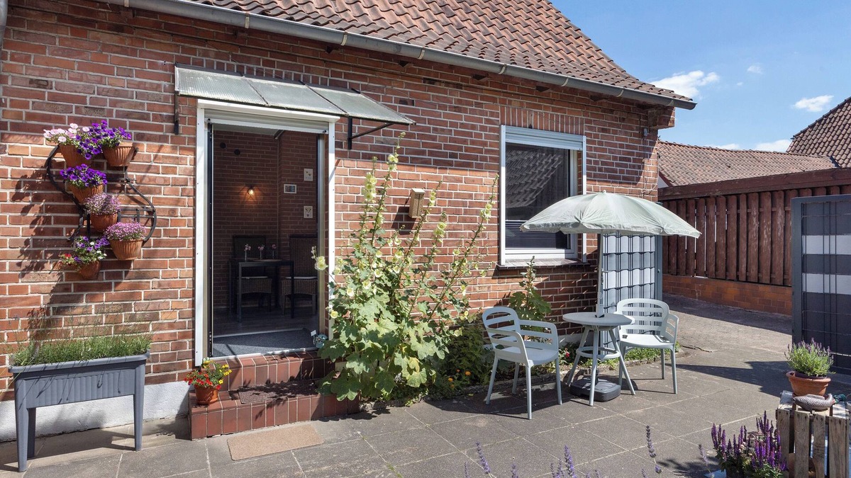Soltau Apartment | Apartment 'Ferienwohnung-Zentral' with Private Garden and Wi-Fi