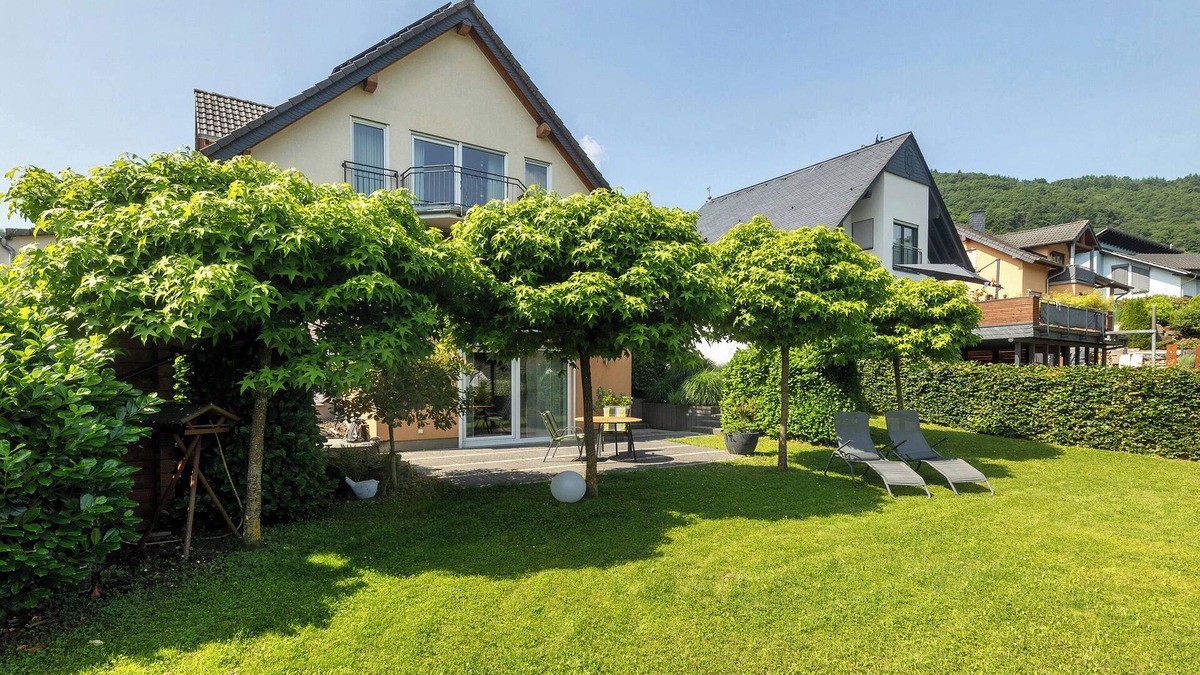 Bremm Apartment | Apartment 'Ferienwohnung Gretel' with Private Garden and Wi-Fi