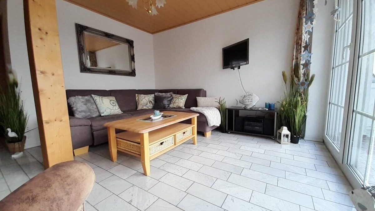 Gunzenhausen Apartment | Apartment 'Fewo 1 - Seehaus Hoyer' with Balcony and Wi-Fi