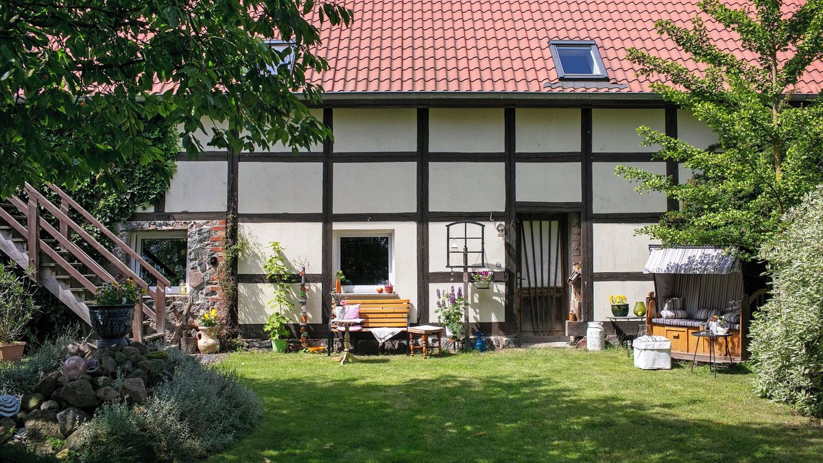 Friedrichswalde Apartment | Apartment 'Fewo 2' with Private Terrace, Private Garden and Wi-Fi