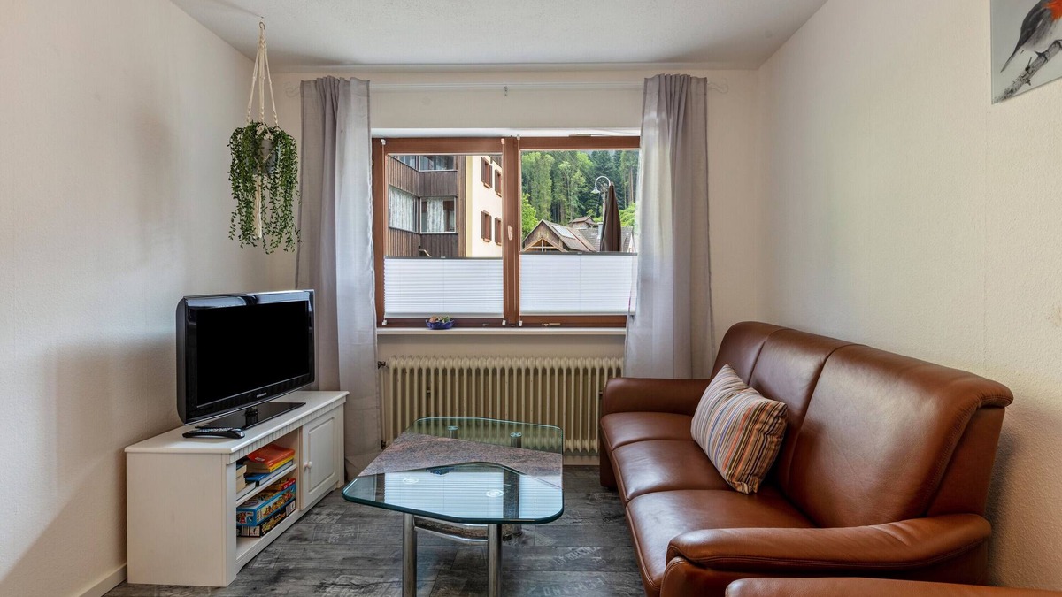Marzell Apartment | Apartment 'Fewo Am Kaltenbach' with Private Garden and Wi-Fi - Dogs Welcome!