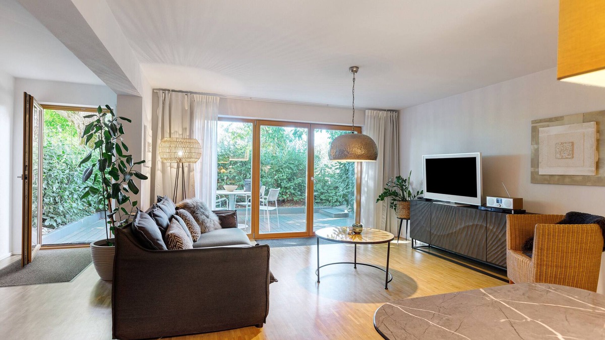 Andelshofen Apartment | Apartment 'Fewo Spectrum' with Private Terrace and Wi-Fi