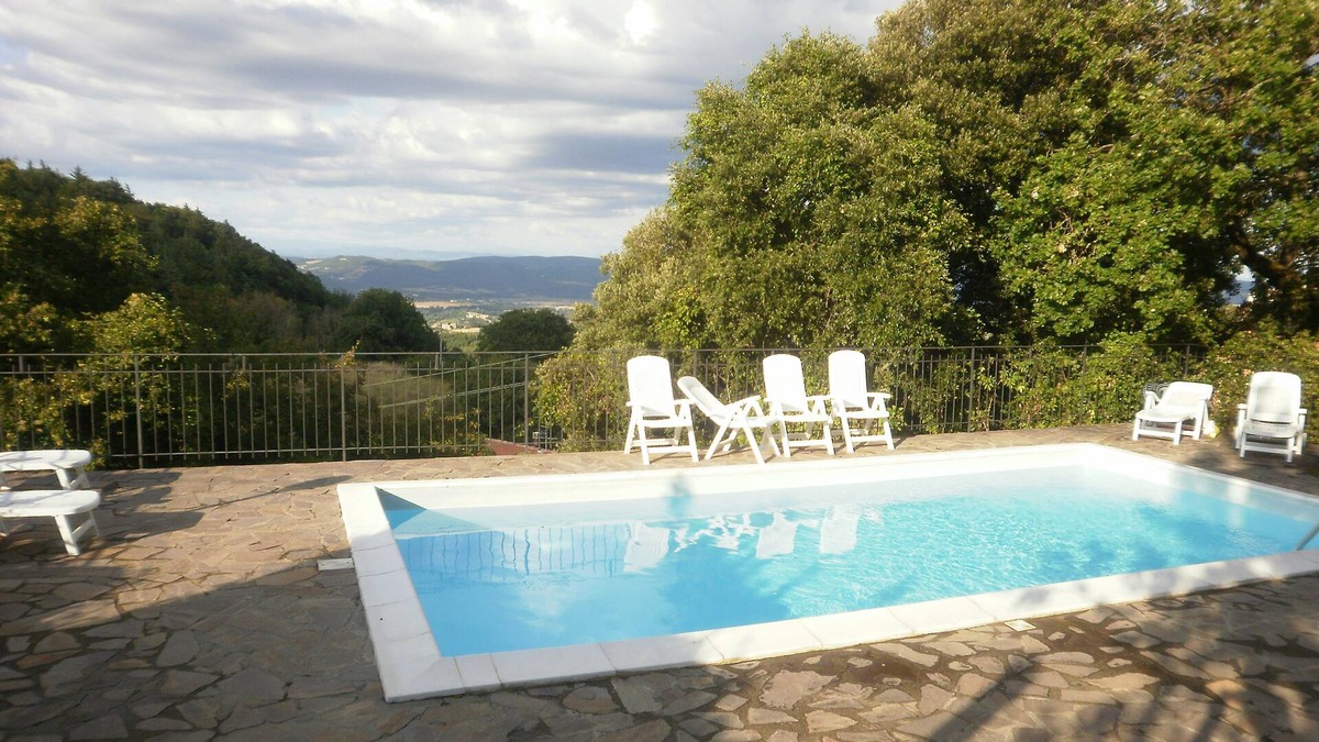 Chiusdino Villa | apartment/flat - 3 rooms - 2/7 personsHouse with garden