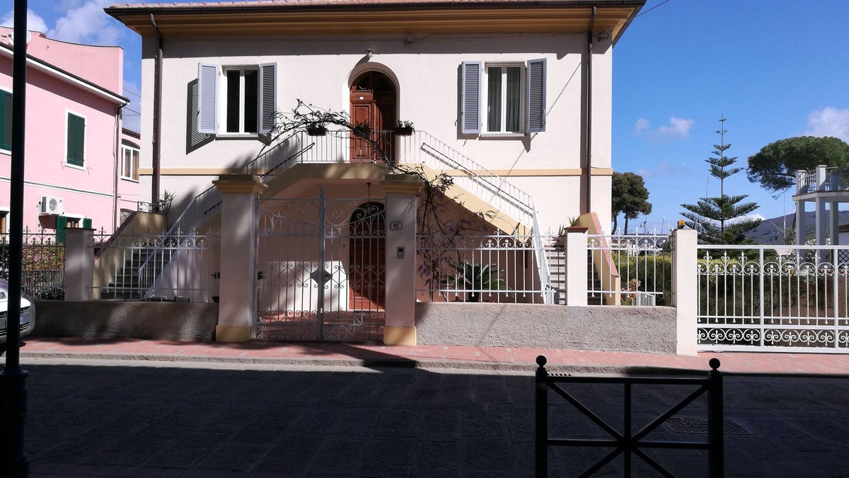 Marina di Campo Apartment | Apartment/flat - Marina di CampoHouse with character