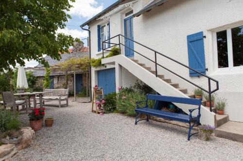 Soudaine-Lavinadiere Apartment | Apartment Fleur de Lys Bleue