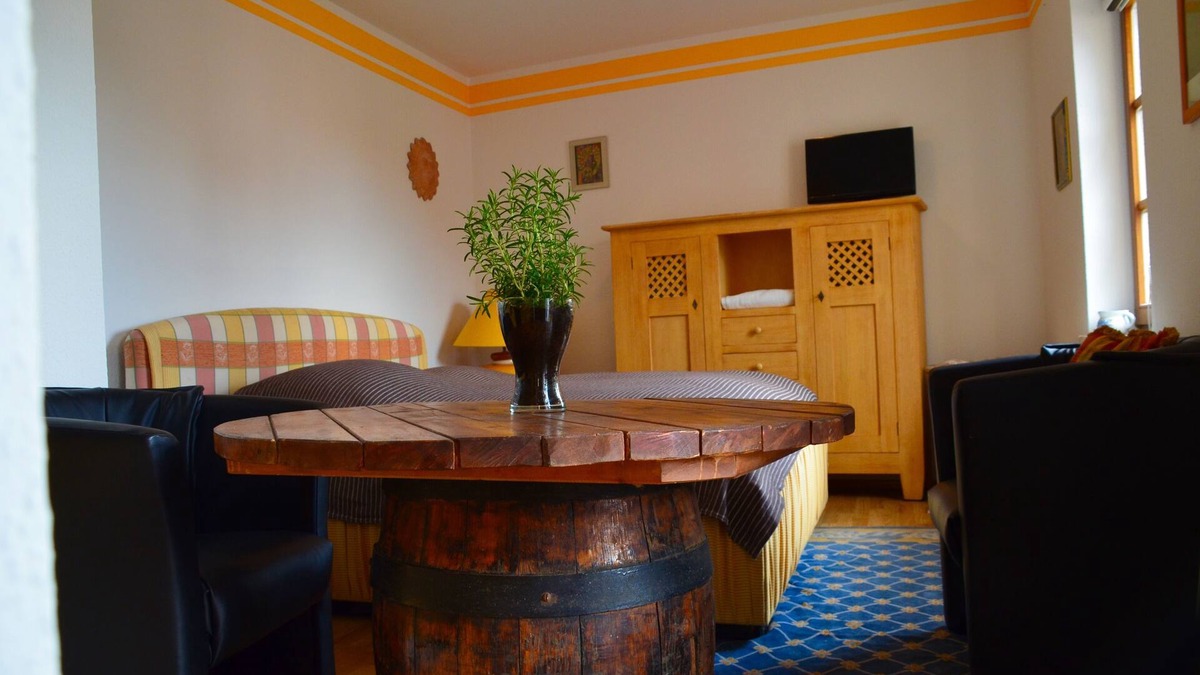 Leisnig Apartment | Apartment for 2 pers. with a view of Mildenstein Castle