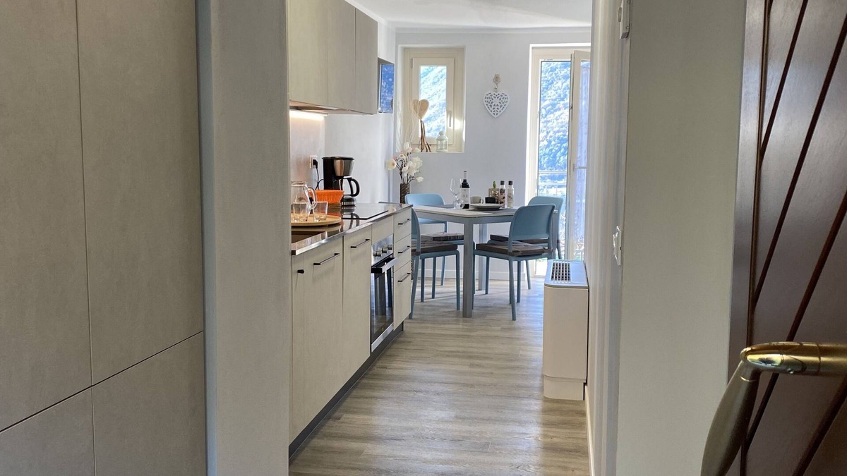 Crone Apartment | Apartment for 2 persons, balcony and garden, 500m to the lake