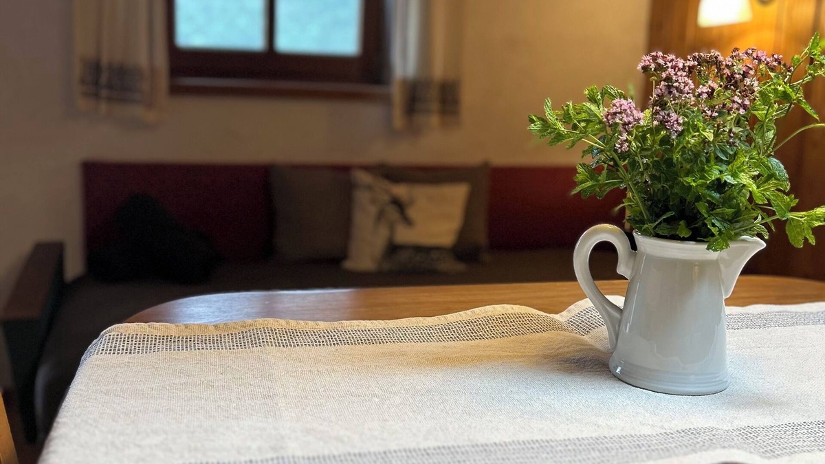 Schleching Apartment | Apartment for 3pers. 60 sqm, living room/kitchen, bedroom, shower/WC, WLAN