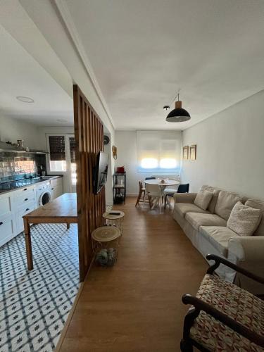 Las Arenas Apartment | Apartment for 4 in Lejona Casa Natalia NO ELEVATOR