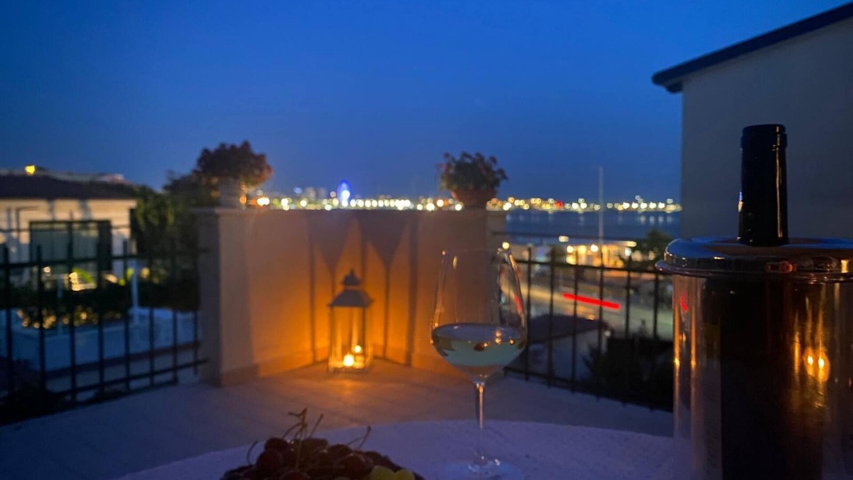 Lido Apartment | Apartment for 4 people facing the beach with terrace overlooking the sea