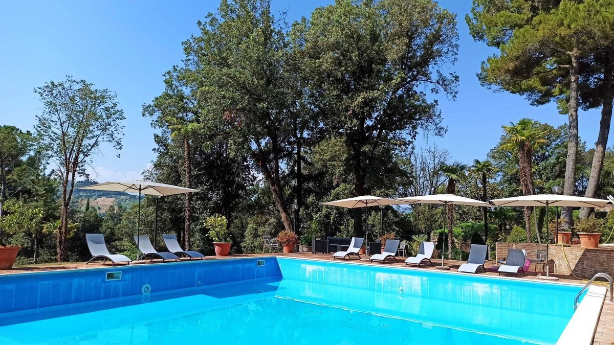 Treia House | apartment for 6 people in Villa Luzi farmhouse