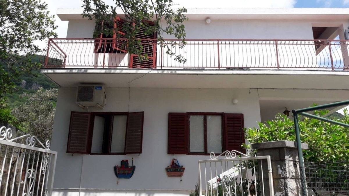 Lastva Grbaljska Apartment | Apartment for rent near Budva in Montenegro