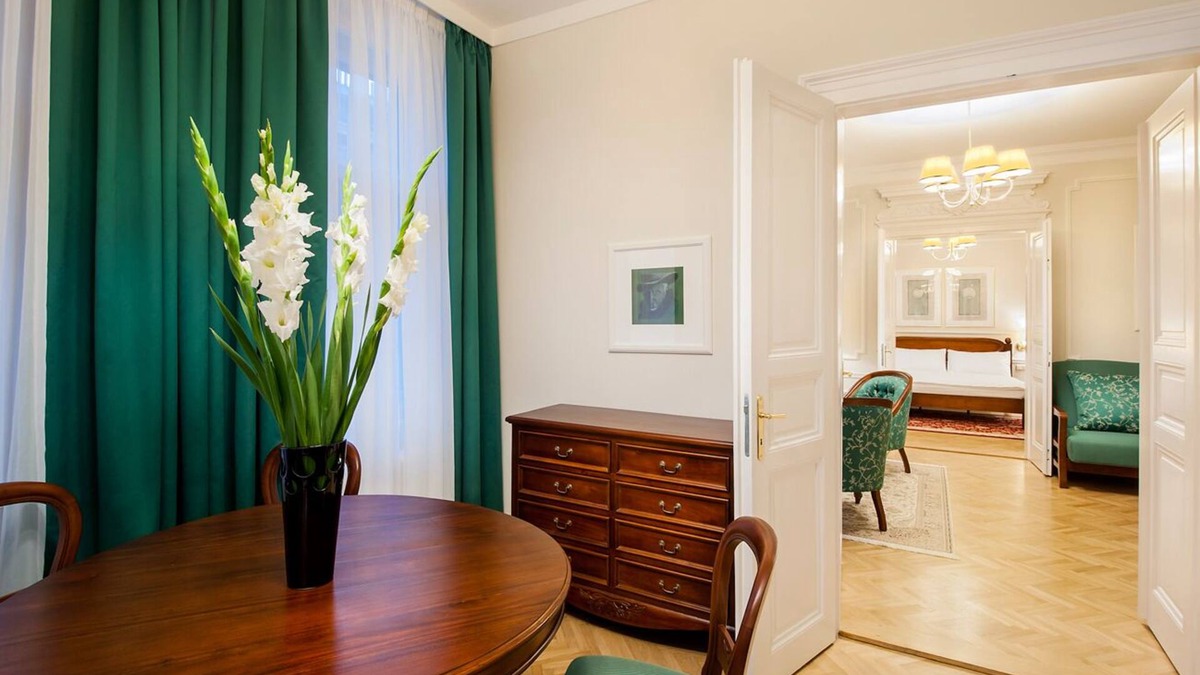Vinohrady Apartment | Apartment for up to 6 people near Wenceslas square
