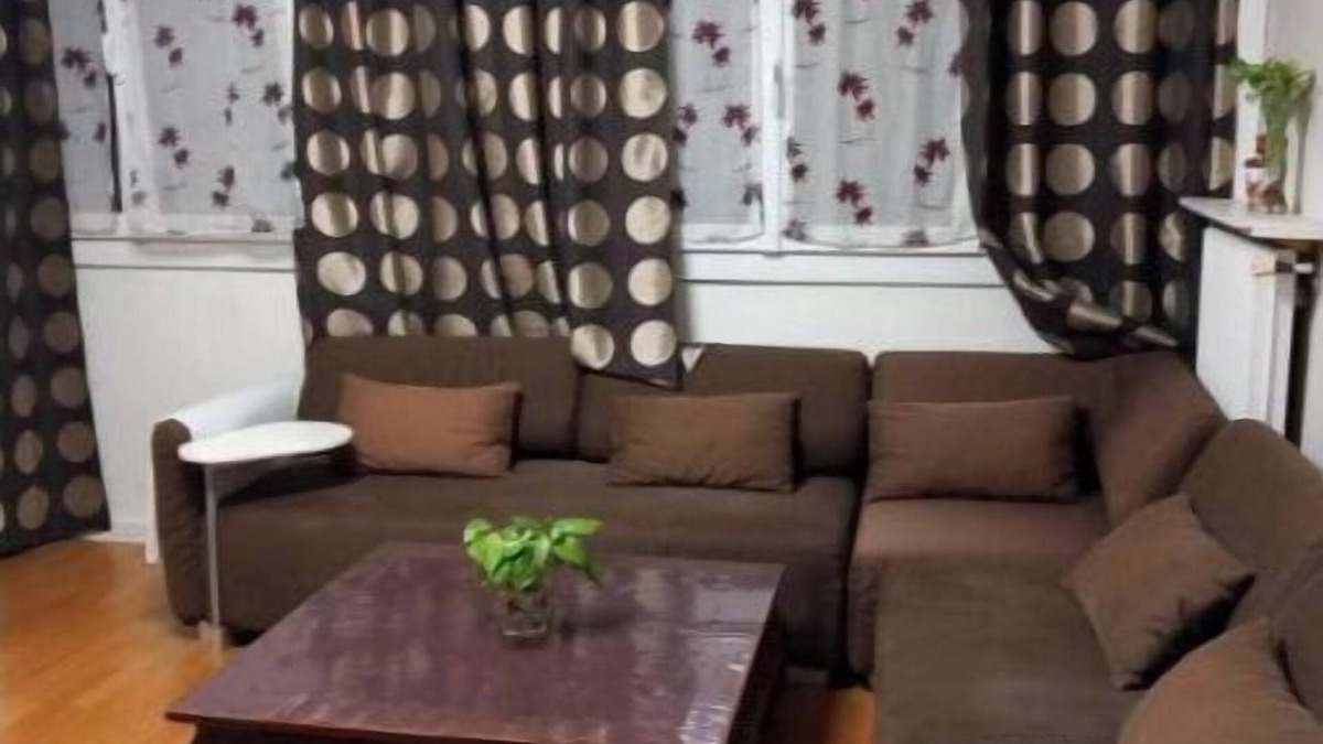 Les Clayes-sous-Bois Apartment | Apartment on the outskirts of Paris and Versailles