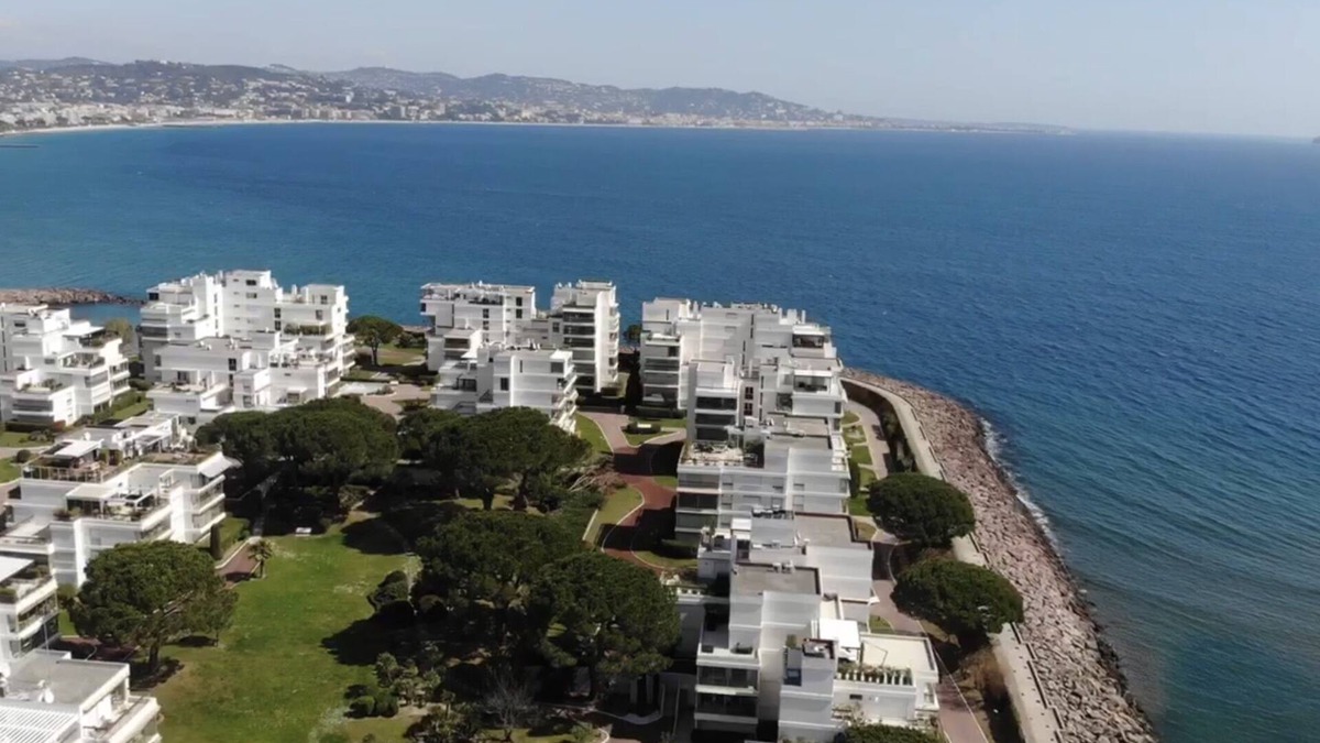 Mandelieu-la-Napoule Beach Apartment | Apartment in exceptional waterfront residence