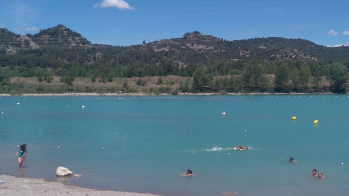 Peyrolles-en-Provence Apartment | Apartment 'Les Collins Du Sud 2' with Mountain View, Shared Terrace and Wi-Fi