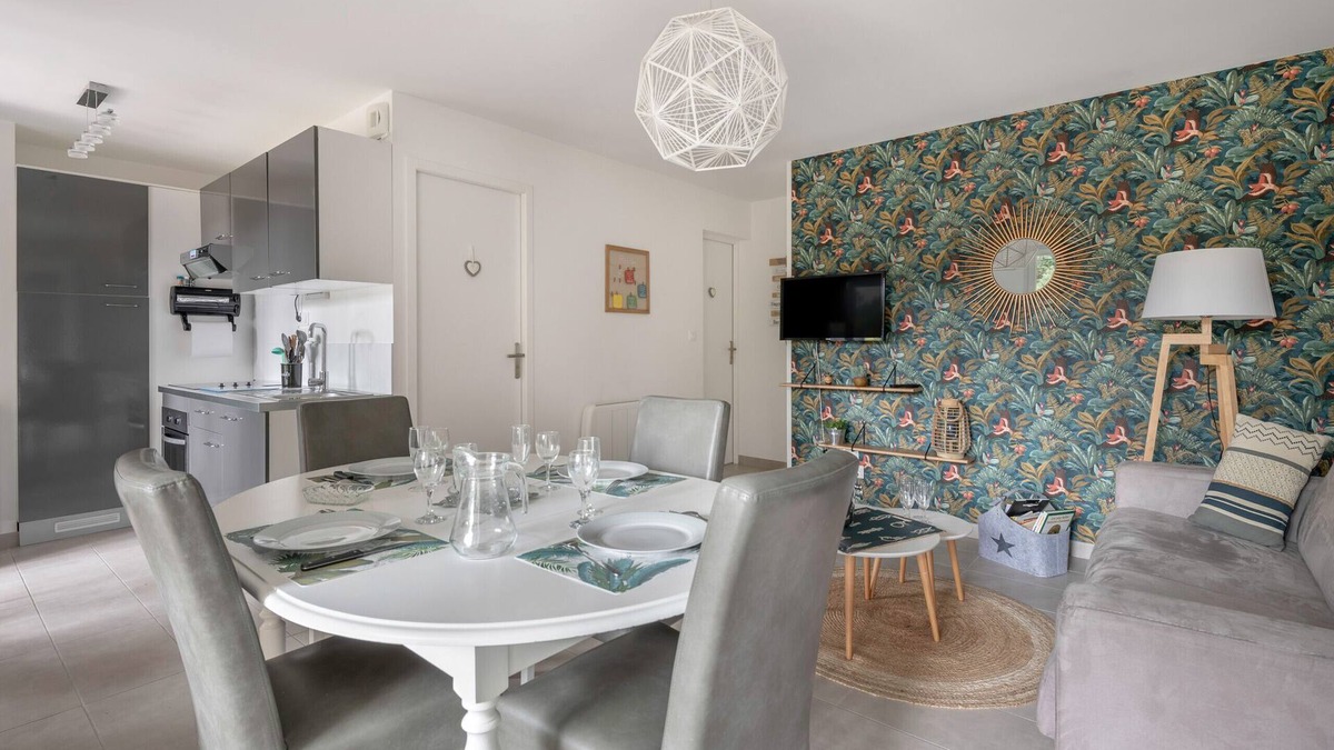 Saint-Brevin-les-Pins Apartment | Apartment for 4, 100m from the beach