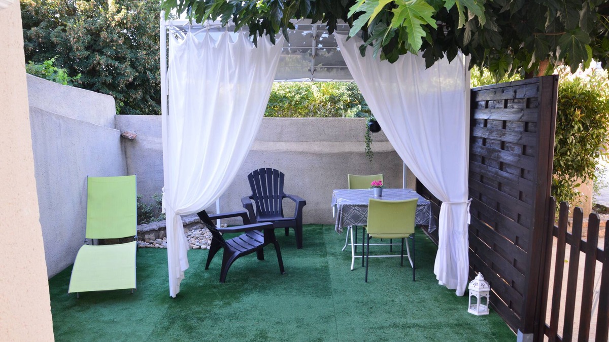 Saint-Martin-d'Ardeche Apartment | Apartment at the gateway to the Ardèche Gorges, 50 meters from the river.