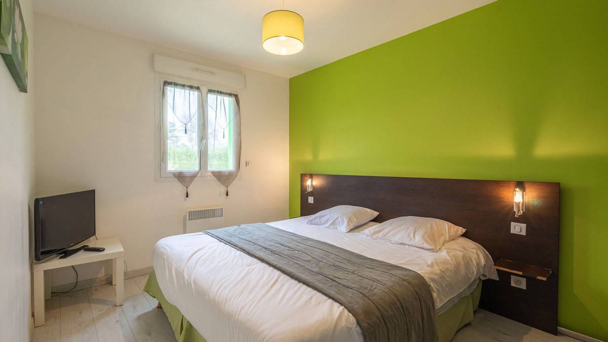 Saint-Simon-de-Bordes Apartment | Apartment 'Le Clos Du Champ De L'Amour - La Tremblade' with Pool and Air Conditioning