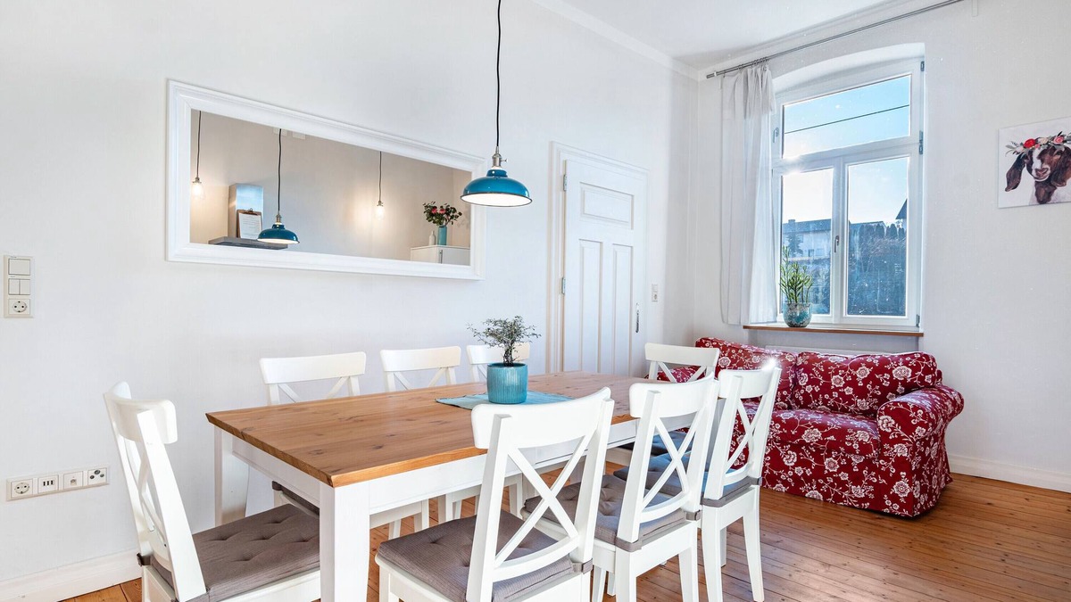 Bad Rappenau Apartment | Apartment 'Freunde Wg' with Shared Garden and Wi-Fi
