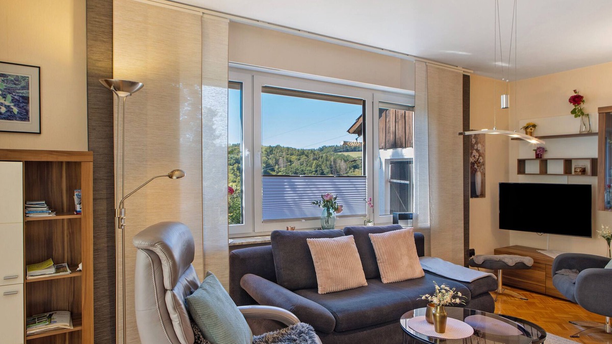 Tratzhof Apartment | Apartment 'Fuldatalblick' with Garden & Wi-Fi