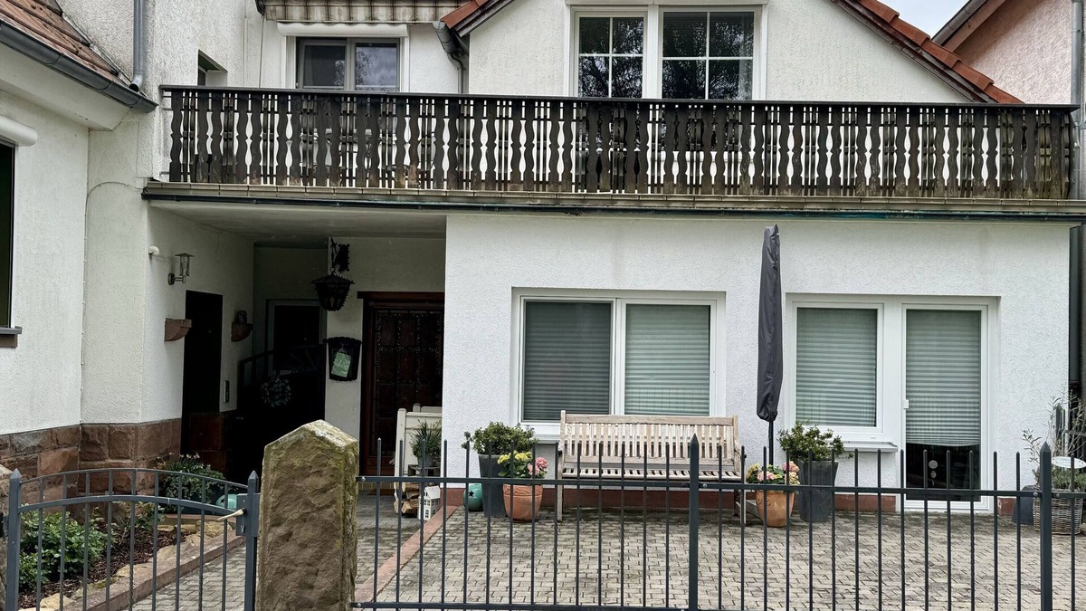 Schlitz Apartment | Apartment 'Fuldawiesen' with Balcony and Wi-Fi