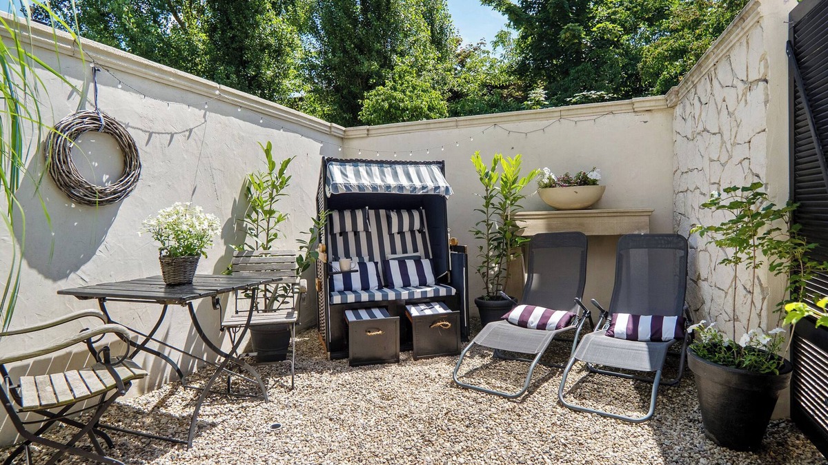 Neuenkirchen Apartment | Apartment 'Gästewohnung Am See - Maisonette' with Private Terrace, Private Garden and Wi-Fi