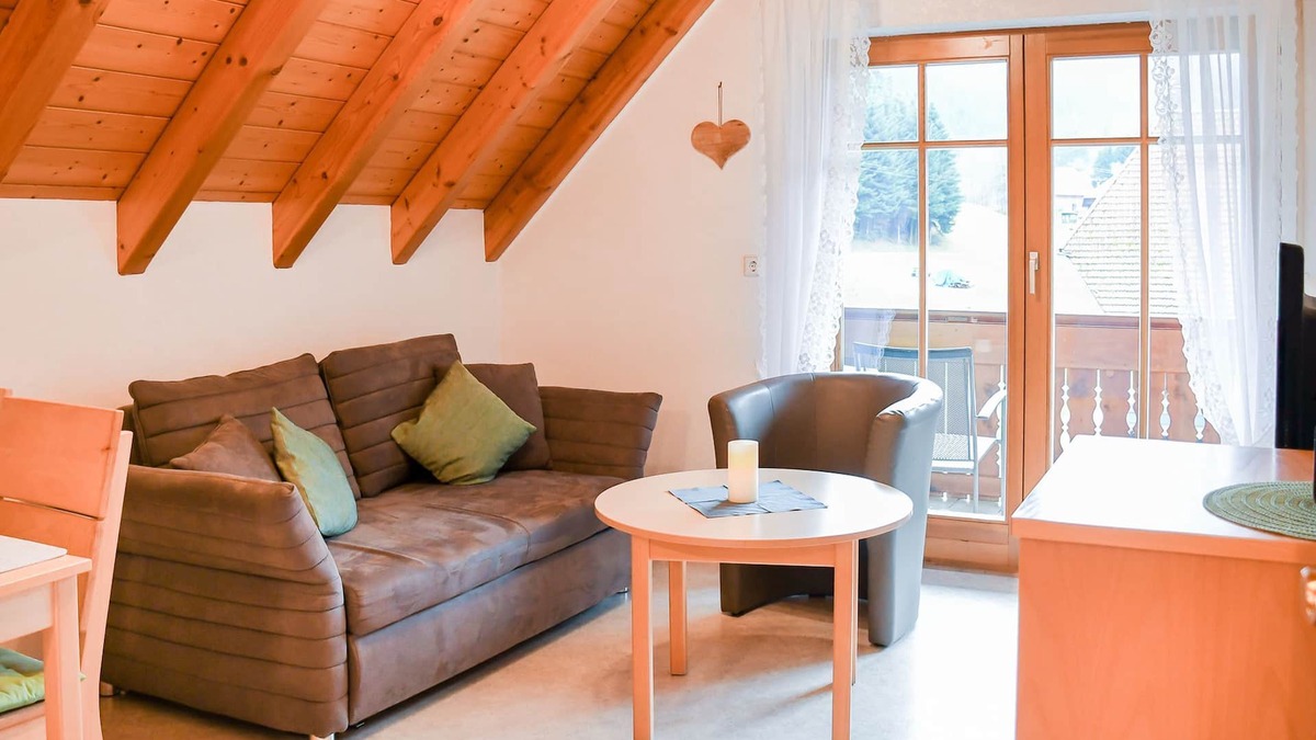 Hofstetten Apartment | Apartment 'Gartenblick' with Shared Terrace, Balcony and Wi-Fi