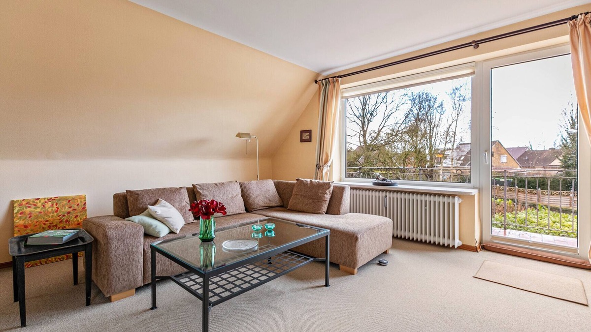 Helse Apartment | Apartment 'Gemütliche In Marne' with Balcony and Wi-Fi