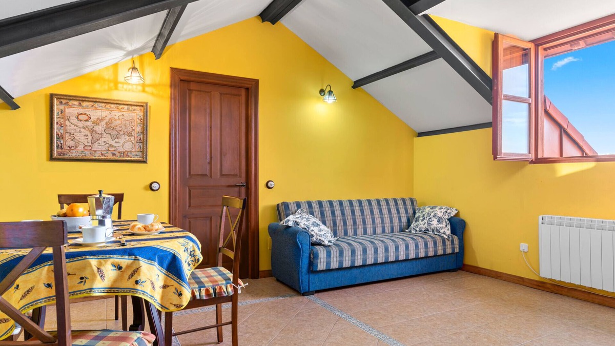 Tornon Apartment | Apartment 'Geografía' with Mountain View, Shared Terrace and Wi-Fi