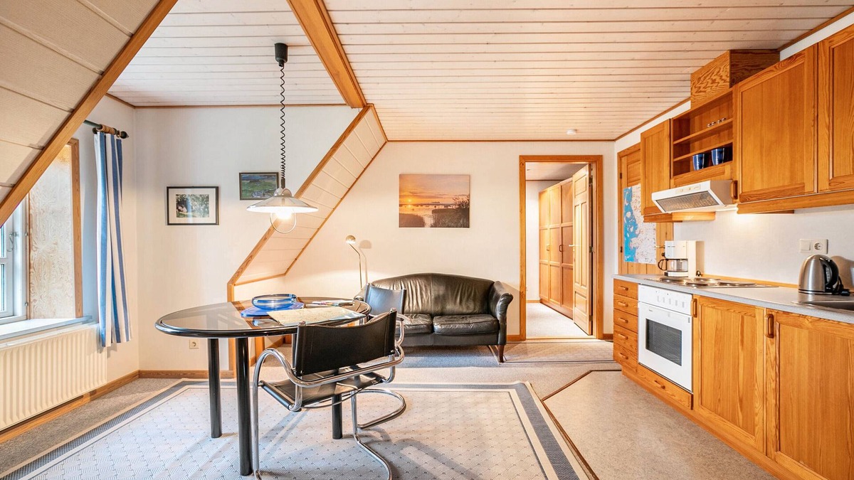 Rodenas Apartment | Apartment 'Giebelwohnung' with Shared Garden and Wi-Fi