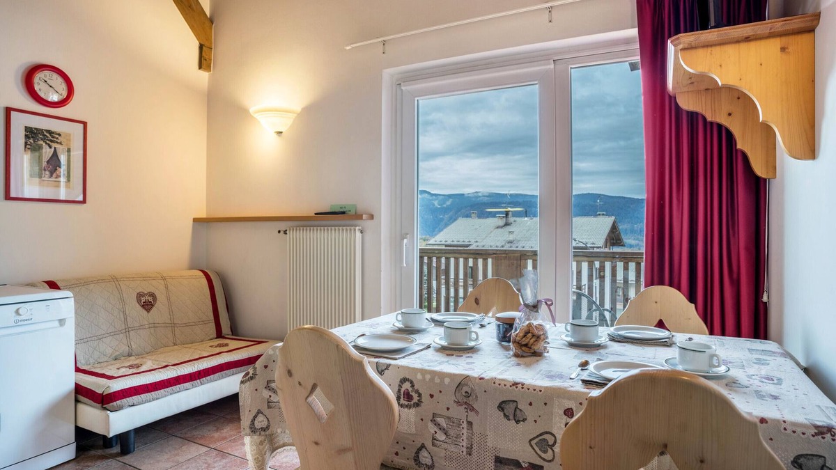 Gionghi-Cappella Apartment | Apartment 'Giongo Residence Aparthotel 201' with Mountain View, Shared Terrace and Wi-Fi