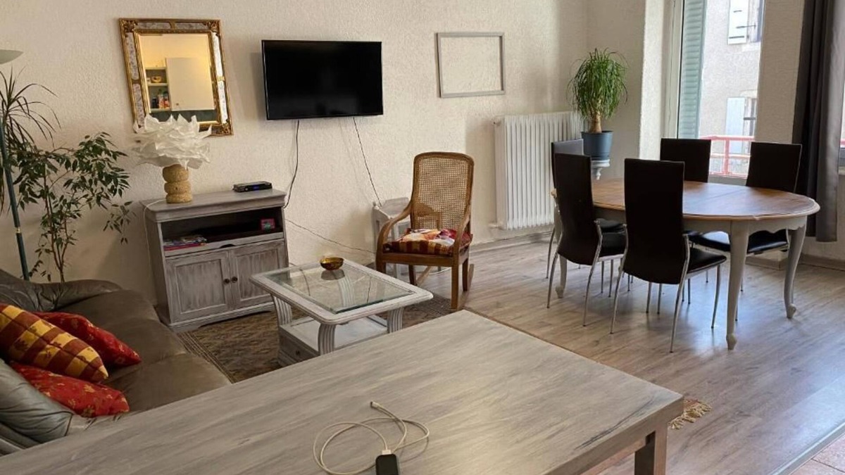 Villefort Apartment | Apartment 'Gîte Des Voyageurs' with Mountain View, Private Terrace and Wi-Fi