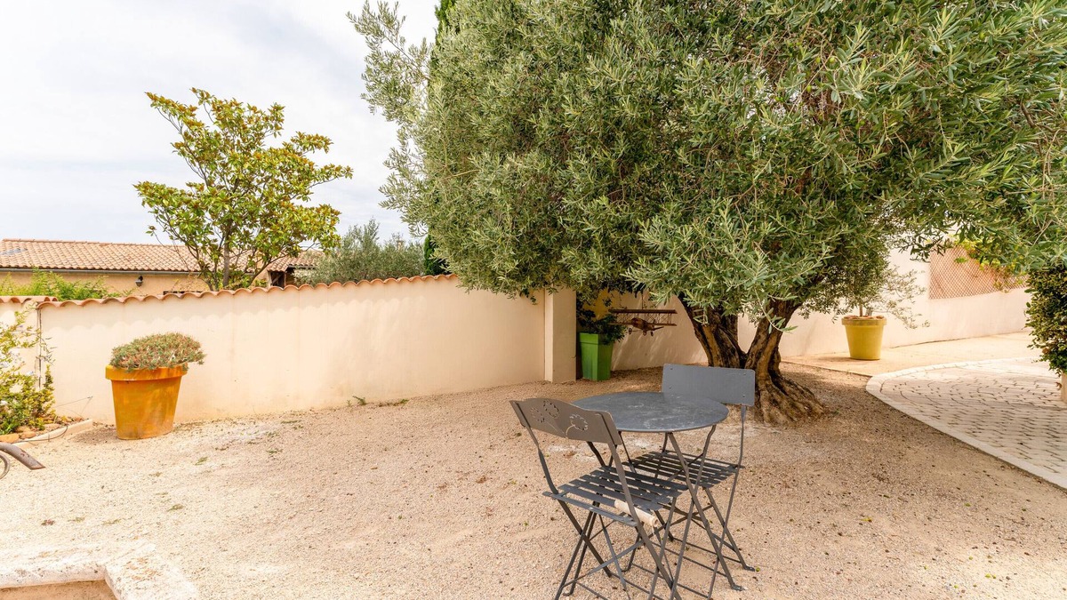 Saze Apartment | Apartment 'Gite' with Private Terrace, Wi-Fi and Air Conditioning