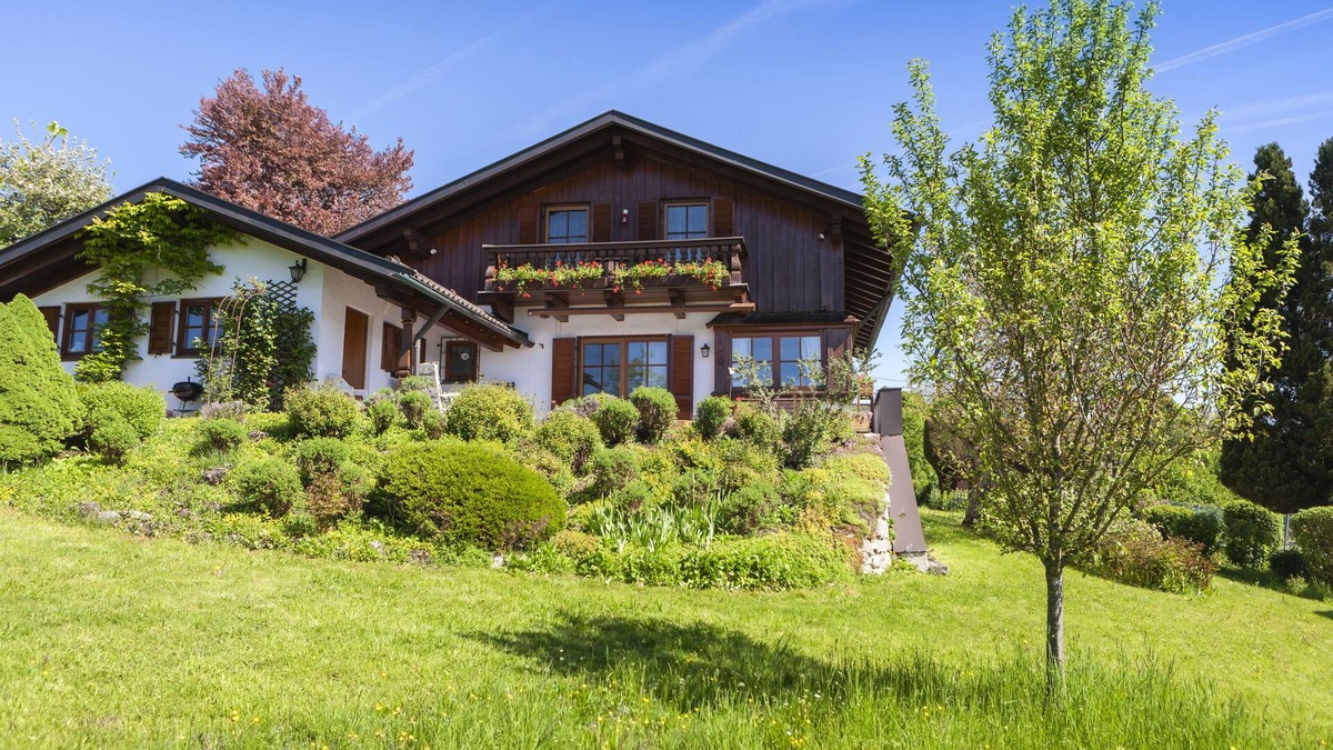 Ebersberg District Apartment | Apartment "Glonntal" between city, lakes & mountains