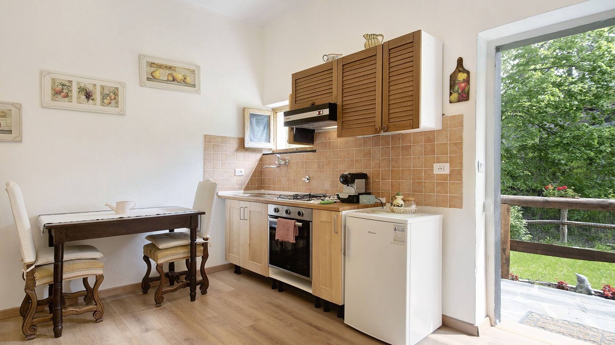 Borzonasca Apartment | Apartment 'Green Riviera - Giardino' with Mountain View, Shared Pool & Wi-Fi