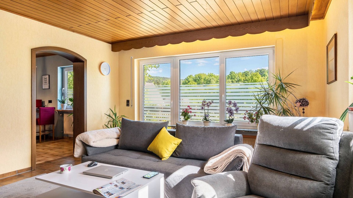 Weiten-Gesaß Apartment | Apartment 'Greta' with Shared Terrace and Wi-Fi