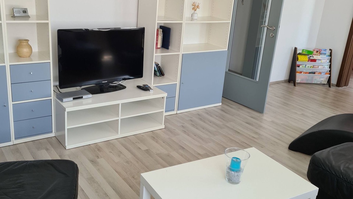 Wallerstein Apartment | Apartment 'Große Ferienwohnung In Wallerstein' with Shared Garden, Balcony and Wi-Fi