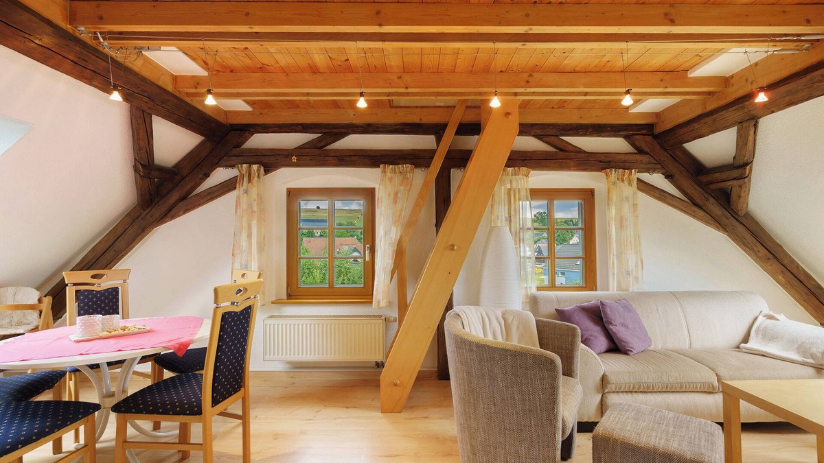 Chemnitz Apartment | Apartment 'Gutshof Lesch - Ferienwohnung 2' with Private Garden and Wi-Fi