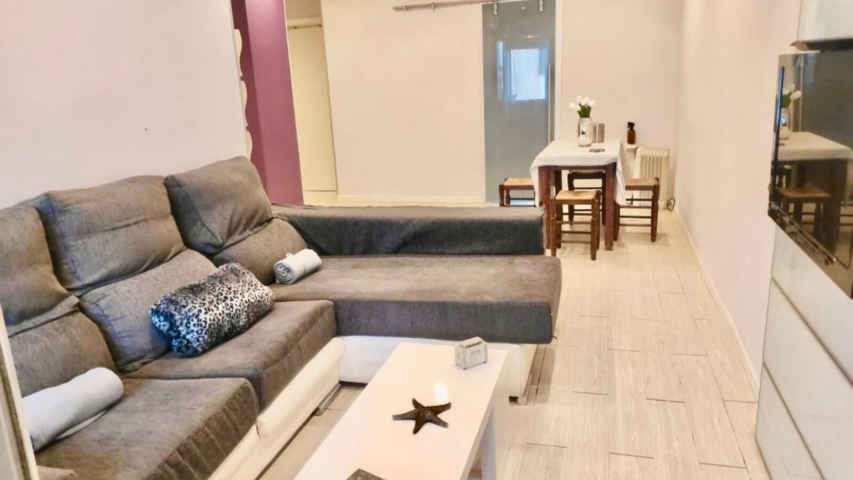 Alcala de Guadaira Apartment | Apartment 'Happy Sevilla' with Private Terrace, Wi-Fi and Air Conditioning