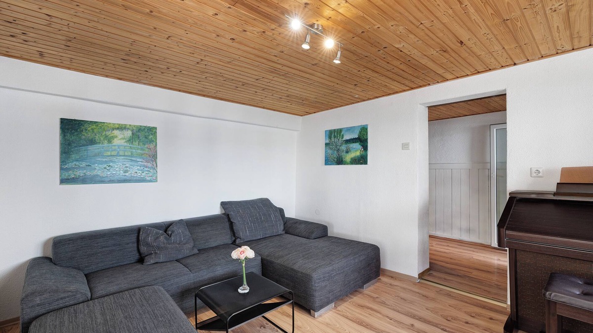 Pfalzgrafenweiler Apartment | Apartment 'Hagen' with Wi-Fi