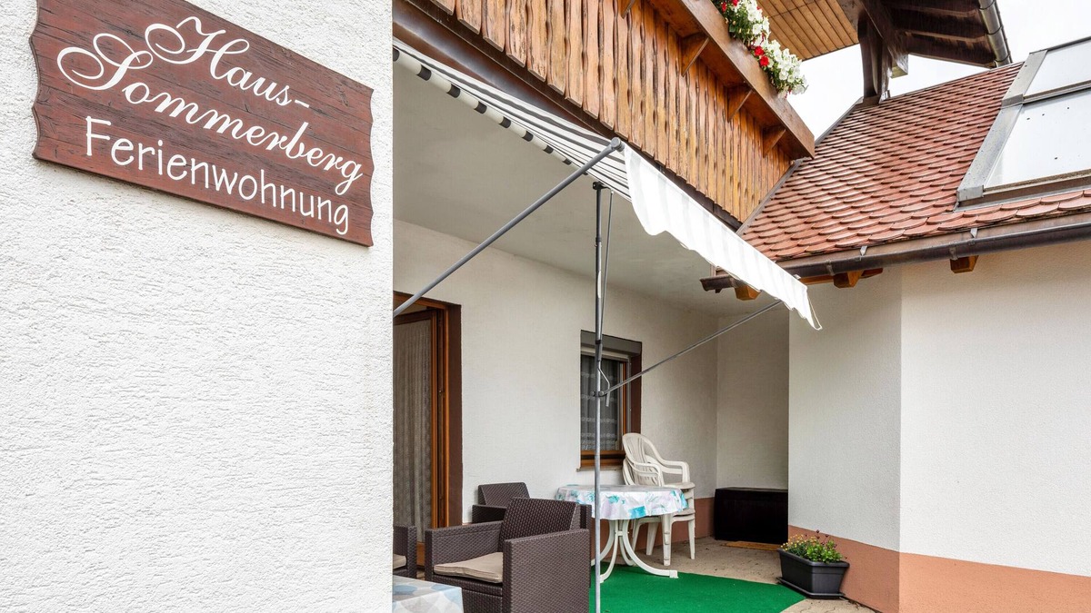 Waldau Apartment | Apartment 'Haus Sommerberg' with Private Terrace, Shared Garden and Wi-Fi