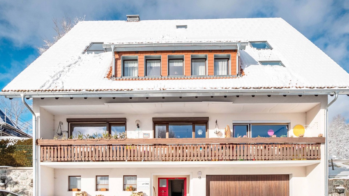 Saig Apartment | Apartment 'Haus Doktor Saeltzer - Großgruppen' with Mountain View, Shared Garden and Wi-Fi